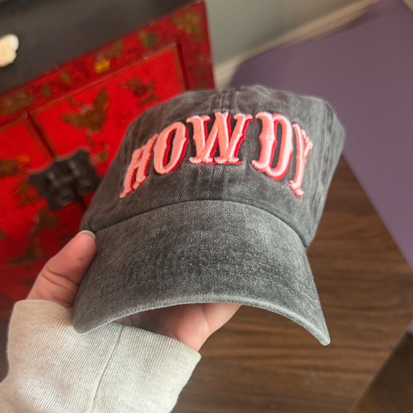 Gray 'Howdy' Embroidered Cap - Picture 4 of 4